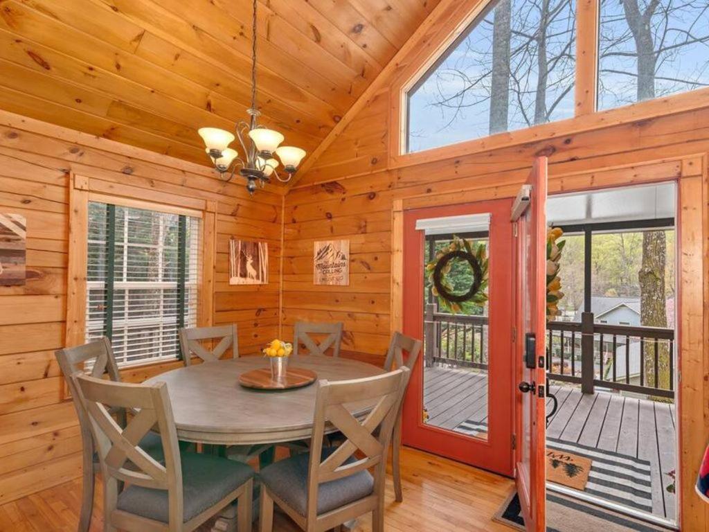 Soco Serene Cabin In The Heart Of Maggie Valley Exteriör bild