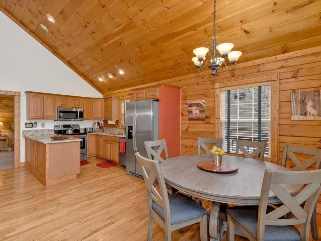 Soco Serene Cabin In The Heart Of Maggie Valley Exteriör bild