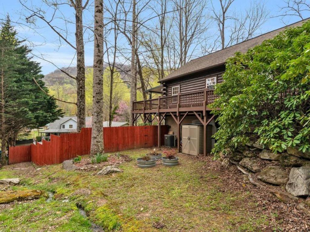 Soco Serene Cabin In The Heart Of Maggie Valley Exteriör bild